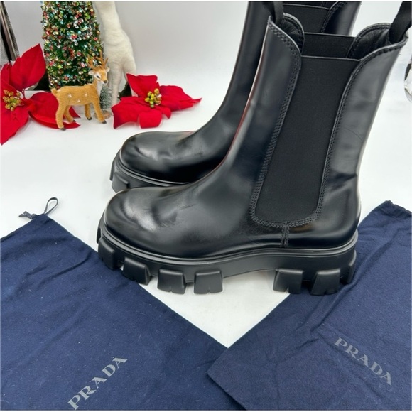 Prada monolith brushed leather
Chelsea boots size 9, made in Italy - Picture 4 of 9